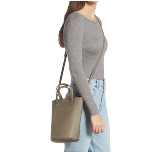 Matt & Nat Purity Casa Vegan Leather Bucket Bag - Picture 2 of 9